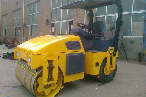 <a href='http://m.huazhufu.com' target='_blank'>壓路機</a> <a href='http://m.huazhufu.com' target='_blank'>壓路機</a>